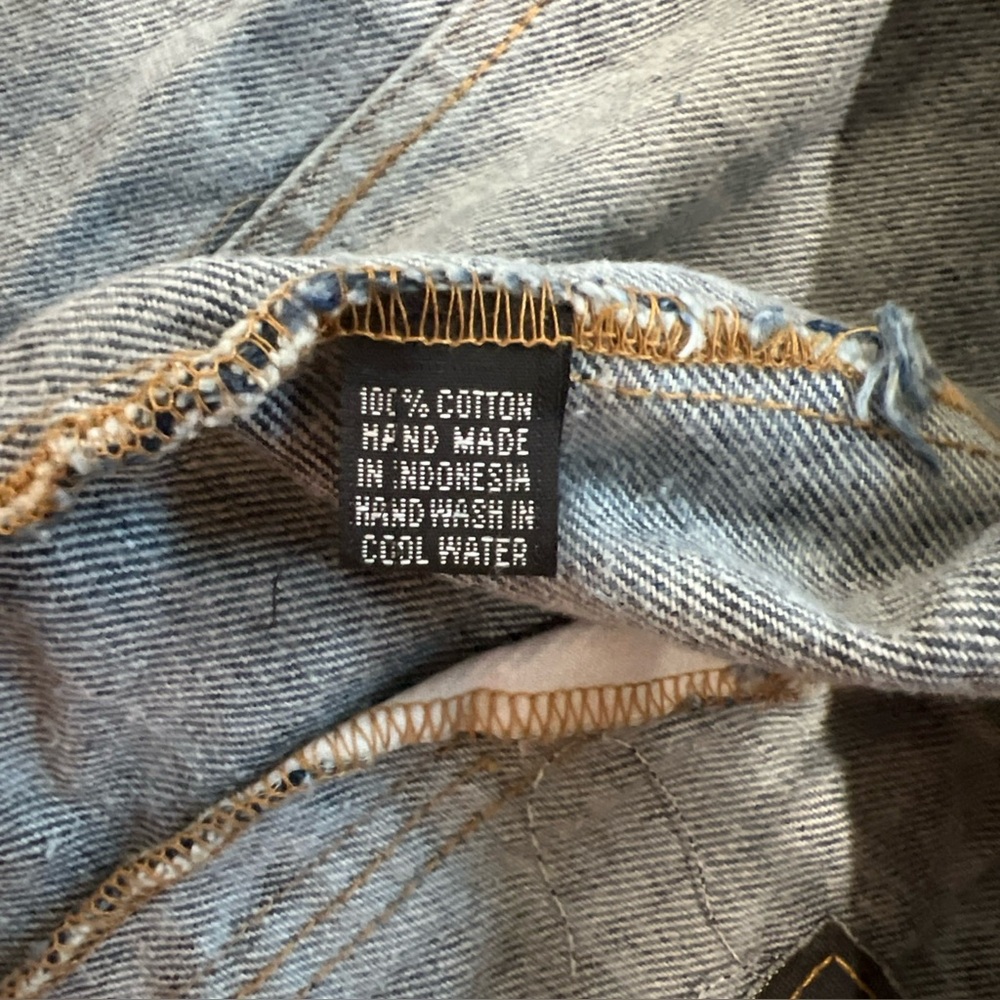 The People vs Men's XXL Fits US Large Denim Jean Jacket Distressed Destroyed - Picture 10 of 11